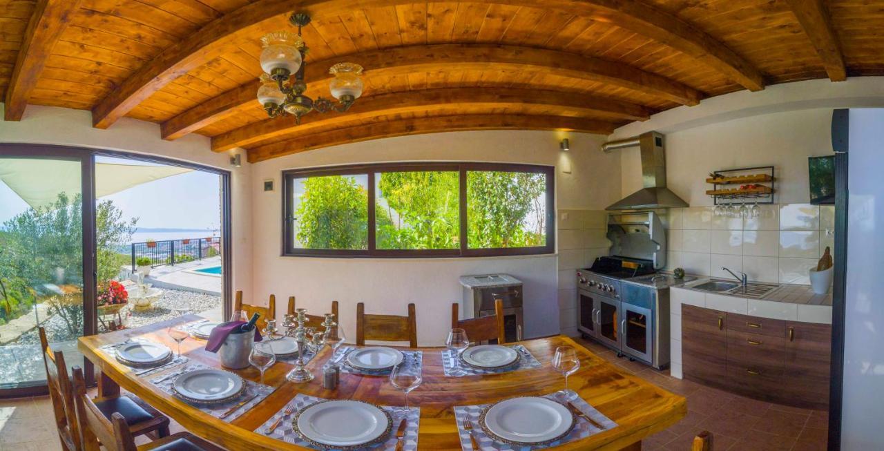 Hill Apartment With Private Pool Kučine Extérieur photo