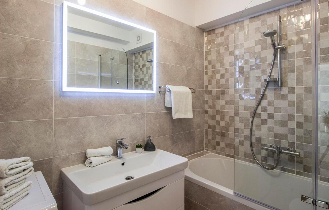 Hill Apartment With Private Pool Kučine Extérieur photo